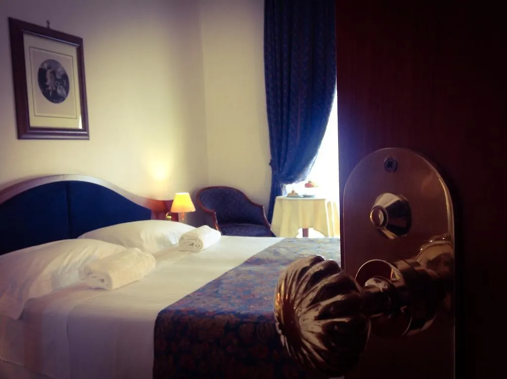 Massimo Plaza Hotel Palermo 4*,  Itália